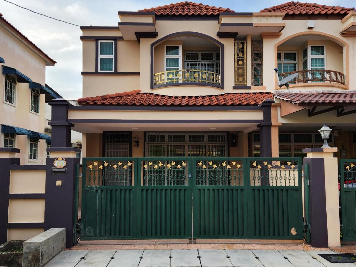 Galaxy Guest Home By Ipoh Maju Stay Esterno foto
